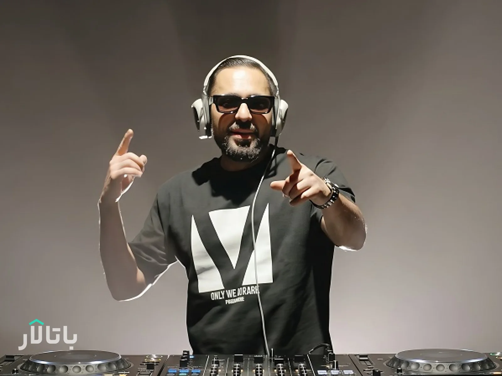 DJ pooria